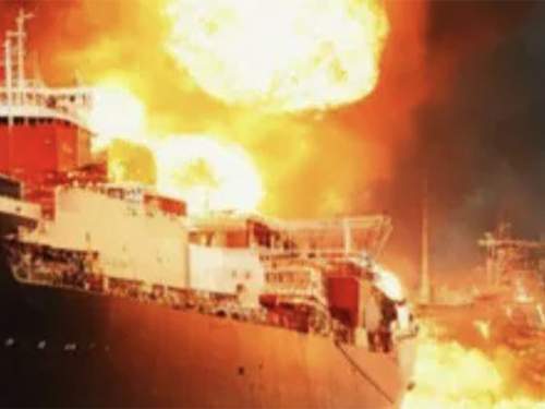 СМИ: под Одессой утонул военный груз НАТО после удара ВС РФ по барже