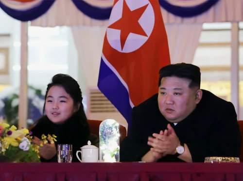 Ким Чен Ын со своей дочерью прокатился на новейшем танке (ФОТО)