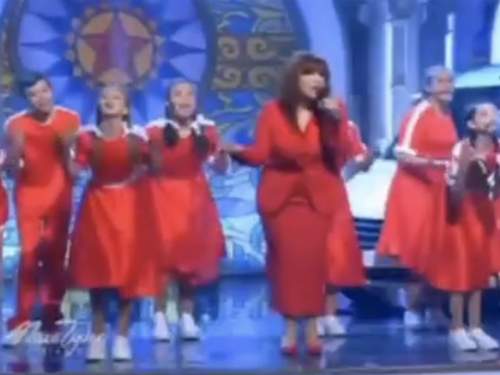 «Год наоборот»: на «Поле чудес» дети спели песню о пользе отключения Интернета (ВИДЕО) «Год наоборот»: на «Поле чудес» дети спели песню о пользе отключения Интернета (ВИДЕО)