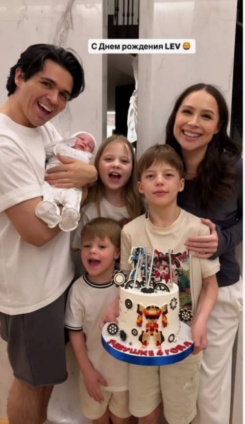 Блогер Лерчек ослепла на правый глаз после химиотерапии (ФОТО)