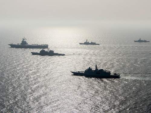 Трамп теряет контроль: 5-й флот США под давлением Ирана — цена войны растет