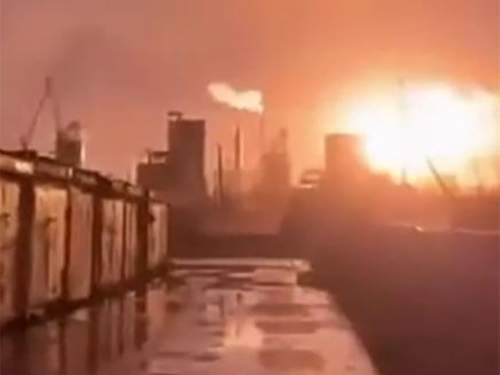 В Ленобласти после атаки 33 БПЛА ВСУ полыхает порт Усть-Луга