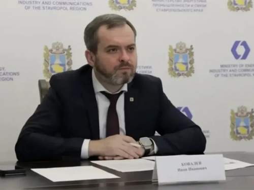 В Ставропольском крае ночью из дома увезли министра В Ставропольском крае ночью из дома увезли министра