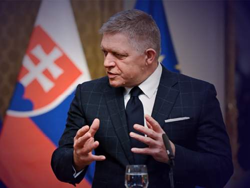 Скандал в Словакии: Фицо подозревают в госизмене из-за отмены помощи Украине Скандал в Словакии: Фицо подозревают в госизмене из-за отмены помощи Украине