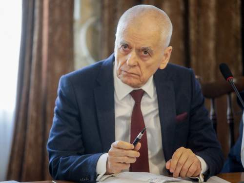 Полезно для экономики: Онищенко поддержал Дерипаску с шестидневкой в России Полезно для экономики: Онищенко поддержал Дерипаску с шестидневкой в России