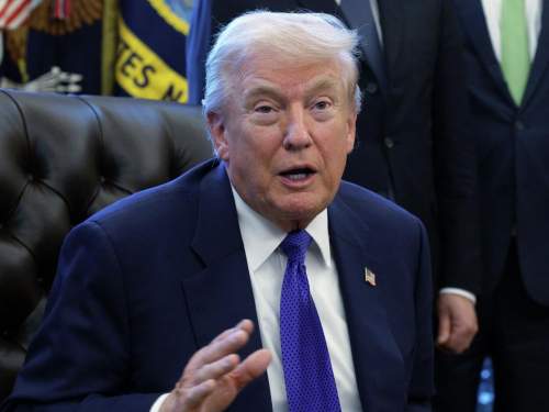 FT: Трамп пригрозил прекратить поставки оружия Украине из-за одного решения Европы