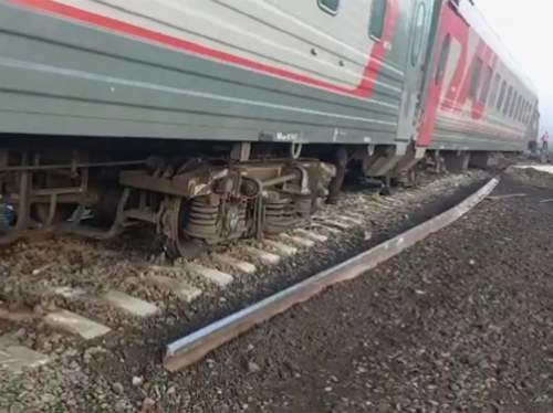 В Ульяновской области сошли с рельсов семь вагонов пассажирского поезда