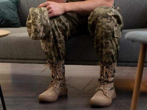 «Заталкивают» в войска БПЛА? В Кремле отреагировали на вербовку студентов на СВО