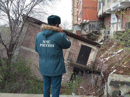В Дагестане сотни домов затоплены, есть жертвы, эвакуированы тысячи людей (ВИДЕО) В Дагестане сотни домов затоплены, есть жертвы, эвакуированы тысячи людей (ВИДЕО)