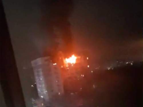 Опубликовано видео попадания БПЛА ВСУ в многоэтажный дом в Новороссийске (ВИДЕО) Опубликовано видео попадания БПЛА ВСУ в многоэтажный дом в Новороссийске (ВИДЕО)