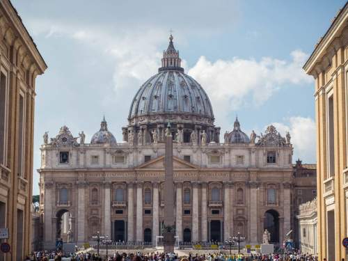 FP: Пентагон начал угрожать Ватикану из-за критики США FP: Пентагон начал угрожать Ватикану из-за критики США