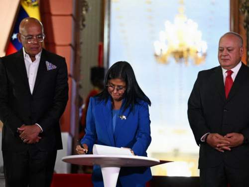 Венесуэла меняет курс: под угрозой российские активы на 38 млрд долларов