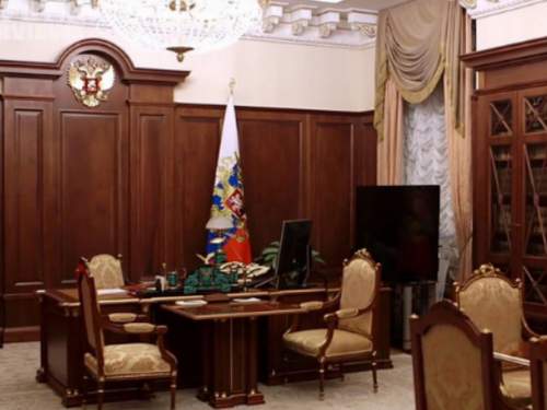 В Кремле готовят преемника Путина? Запретам в России нашли неожиданное объяснение