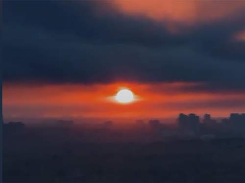 Появилось видео последствий ночного массированного удара по Киеву (ВИДЕО)