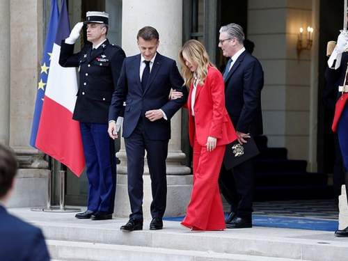 «&laquo;Европа должна проснуться&raquo;: Мелони и Макрон выступили с жёсткими заявлениями на фоне давления США, России и Китая