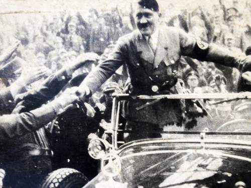 Знал только Сталин: ФСБ рассекретила детали самоубийства Гитлера в 1945 году