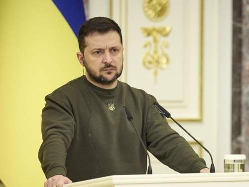 Зеленский пригрозил ударом 9 мая, призвав лидеров не приезжать в Москву Зеленский пригрозил ударом 9 мая, призвав лидеров не приезжать в Москву