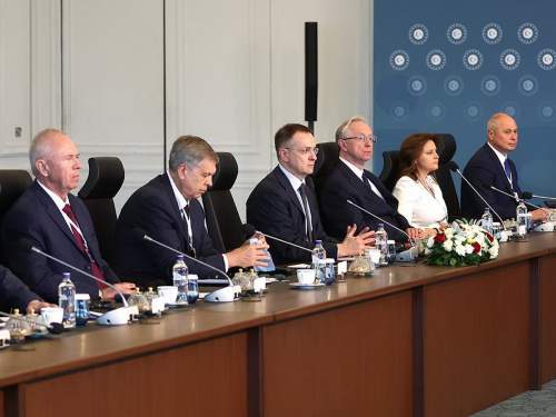 Глава Евросовета: лидеры ЕС обсуждают возможность переговоров с Кремлем Глава Евросовета: лидеры ЕС обсуждают возможность переговоров с Кремлем