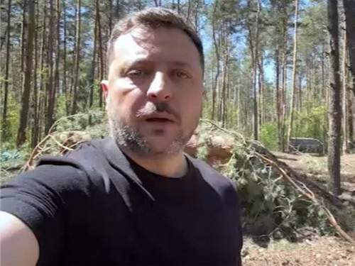 Зеленский приехал на фронт и сделал заявление о перемирии. Чего ждать 9 мая? Зеленский приехал на фронт и сделал заявление о перемирии. Чего ждать 9 мая?