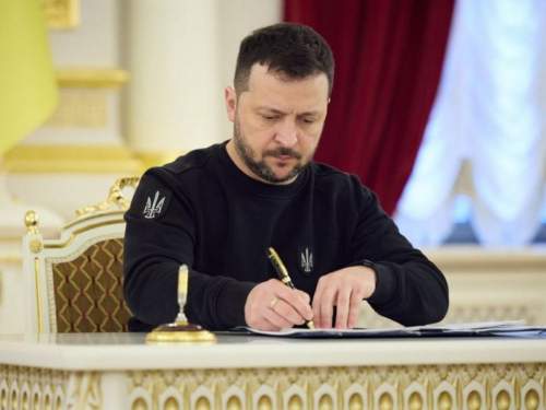 Стало известно, что скрывалось за “указом” Зеленского о параде в Москве (ФОТО) Стало известно, что скрывалось за “указом” Зеленского о параде в Москве (ФОТО)