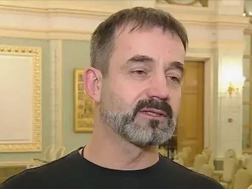 «Катастрофа»: Меньшиков и Певцов раскритиковали нового «Гамлета» в МХТ «Катастрофа»: Меньшиков и Певцов раскритиковали нового «Гамлета» в МХТ
