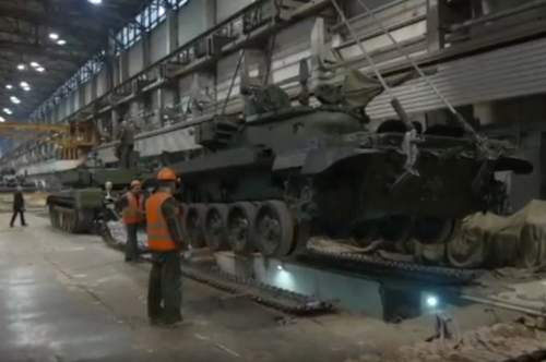 В Москве задержан топ-менеджер главного танкового завода России В Москве задержан топ-менеджер главного танкового завода России