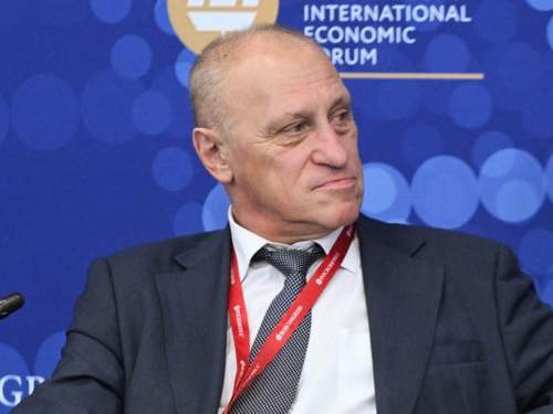 «Будущее пахнет ссылками и лагерями»: декан МГУ рассказал на ПМЭФ о главном страхе россиян «Будущее пахнет ссылками и лагерями»: декан МГУ рассказал на ПМЭФ о главном страхе россиян