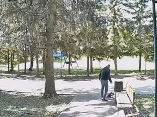 В Татарстане мужчина жестоко избил у подъезда пытавшуюся уйти от него девушку (ВИДЕО) В Татарстане мужчина жестоко избил у подъезда пытавшуюся уйти от него девушку (ВИДЕО)