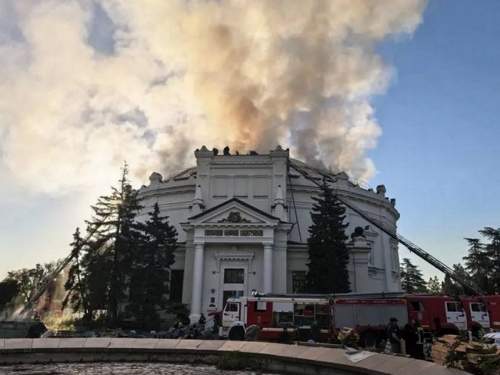 Появились кадры уничтоженной ударом дронов ВСУ панорамы “Оборона Севастополя” Появились кадры уничтоженной ударом дронов ВСУ панорамы “Оборона Севастополя”