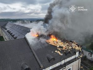 «Цирконы», «Искандеры» и Х  101 ударили по Киеву: горит Лавра (ФОТО, ВИДЕО)