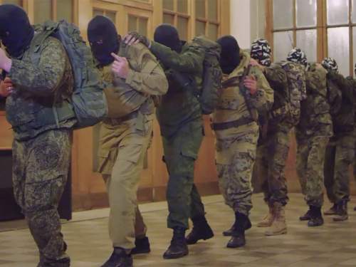 Держали в закопанном гробу 12 дней: основатель ЧВК признался в пытках бойцов СВО Держали в закопанном гробу 12 дней: основатель ЧВК признался в пытках бойцов СВО