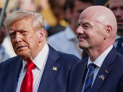 «Да, это я попросил»: заявление Трампа об отмене красной карточки игроку США вызвало скандал «Да, это я попросил»: заявление Трампа об отмене красной карточки игроку США вызвало скандал